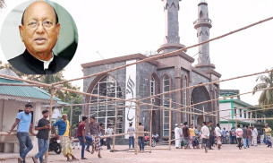 সব কিছুই আছে শুধু তিনি নেই