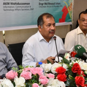 ভুয়া খবর মোকাবিলায় জাতীয় কর্মপরিকল্পনার খসড়া চাইলেন তথ্যমন্ত্রী
