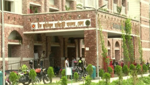 ভোলায় আদালতের আদেশ ভুল বুঝে এজলাসেই বাদীর বিষপান
