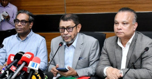 ডেঙ্গু মোকাবিলায় দেশজুড়ে ‘চিরুনি অভিযান’, হাসপাতাল-টেস্টে ছাড় ঘোষণা
