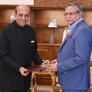 রাষ্ট্রপতির কাছে ভারতের নবনিযুক্ত হাইকমিশনারের পরিচয়পত্র পেশ