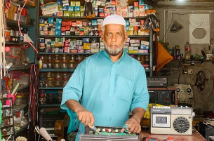 ভোলায় জেলে নৌকার সদস্য থেকে দক্ষ কারিগর