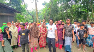 দৌলতখানে শিশু শাহাদ হত্যার বিচার দাবিতে এলাকাবাসীর বিক্ষোভ