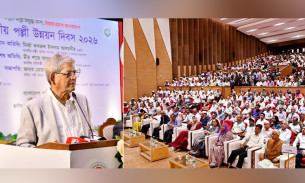 নিজেরা কাজ করে স্বাবলম্বী দেশ গড়তে হবে : মির্জা ফখরুল