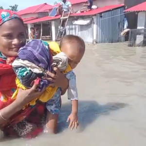 মনপুরায় জোয়ারের পানিতে প্লাবিত নিম্নাঞ্চল, পানিবন্দি ১০ হাজার মানুষ