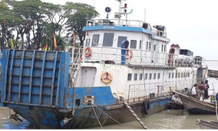 সারা দেশের সাথে নৌযোগাযোগ বন্ধ, বিচ্ছিন্ন মনপুরা