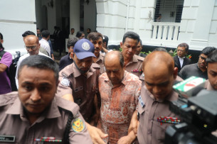 মেজর (অব.) মোজাফফরকে গ্রেফতার দেখিয়ে জিজ্ঞাসাবাদের অনুমতি দিয়েছেন ট্রাইব্যুনাল