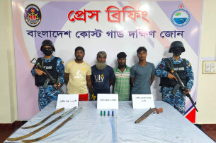 ভোলায় অস্ত্র-গুলিসহ কুখ্যাত ৪ ডাকাত আটক