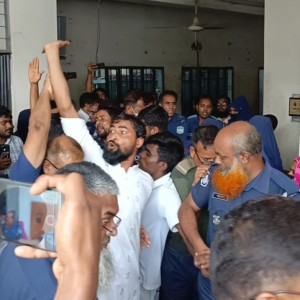 জামালপুরে গৃহবধূকে সংঘবদ্ধ ধর্ষণের দায়ে ৭ জনের মৃত্যুদণ্ড
