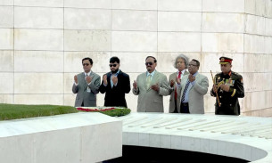 শহীদ রাষ্ট্রপতি জিয়াউর রহমান ও খালেদা জিয়ার সমাধিতে ভারপ্রাপ্ত রাষ্ট্রপতির শ্রদ্ধা