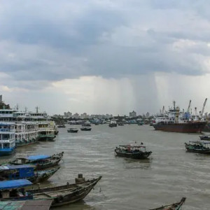 ১৮ অঞ্চলে ঝড় ও বজ্রসহ বৃষ্টি হতে পারে