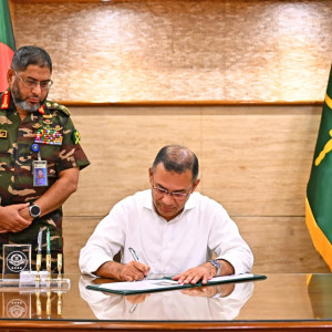 আধুনিক ও প্রযুক্তিনির্ভর সেনাবাহিনী গড়তে সরকার বদ্ধপরিকর : প্রধানমন্ত্রী