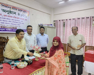 ভোলায় সরকারি শিশু পরিবারে মেধাবৃত্তির চেক বিতরণ