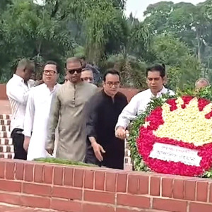 জাতীয় স্মৃতিসৌধে শ্রদ্ধা জানালেন তথ্যমন্ত্রী আন্দালিব রহমান পার্থ