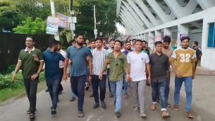 চরফ্যাশনে ফ্যামিলি কার্ড শুমারির নিয়োগে অনিয়মের অভিযোগে ছাত্রদলের বিক্ষোভ