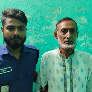 মনপুরায় পুলিশের অভিযানে কার্যক্রম নিষিদ্ধ আ’লীগের নেতা আটক