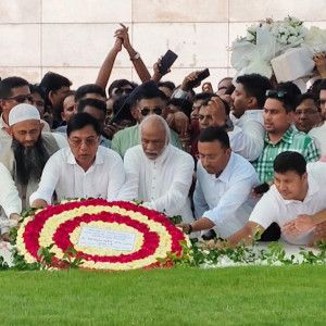 শহীদ জিয়া ও খালেদা জিয়ার কবর জিয়ারত করলেন নবনিযুক্ত মন্ত্রী-প্রতিমন্ত্রীরা