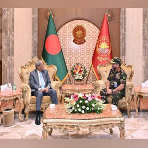 রাষ্ট্রপতির সঙ্গে তিন বাহিনীর প্রধানগণের সৌজন্য সাক্ষাৎ