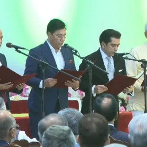 রাষ্ট্রপতি মির্জা ফখরুলের হাতে শপথ নিলেন নতুন চার মন্ত্রী ও দুই প্রতিমন্ত্রী