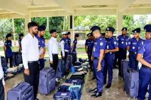 ভোলায় পুলিশের নিয়মিত কিট প্যারেড অনুষ্ঠিত