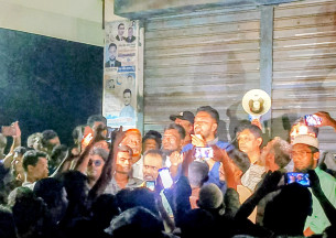 দৌলতখানে ৯ ইউপি নির্বাচনে জনসমর্থন পেতে সম্ভাব্য চেয়ারম্যান প্রার্থীদের দৌড়ঝাঁপ