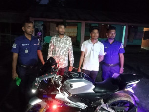 ভোলায় চুরি হওয়ায় মোটরসাইকেল লাহারহাট থেকে উদ্ধার