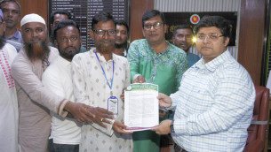 ভোলায় সারের বরাদ্দ বৃদ্ধিসহ ১৮দফা দাবি বাস্তবায়নে স্মারকলিপি