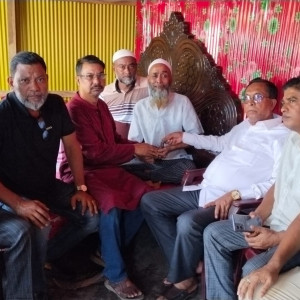 অসুস্থ যুবদল নেতা রফিকুলের পাশে স্পিকার মেজর হাফিজ, দিলেন চিকিৎসা সহায়তা