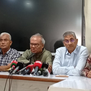 বাড়ানোর পরও বাংলাদেশে জ্বালানি তেলের দাম অনেক কম: রিজভী