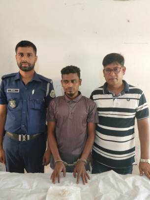 মনপুরায় নিষিদ্ধ ইয়াবাসহ এক ব্যবসায়ী আটক