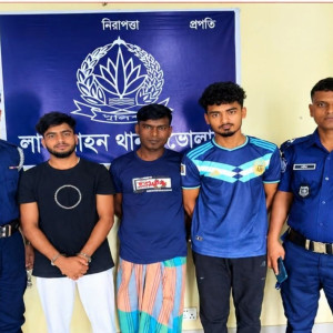 লালমোহনে ইয়াবাসহ যুবক গ্রেপ্তার, সাজাপ্রাপ্ত আসামিও আটক