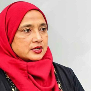 মিষ্টির পদত্যাগে শূন্য নারী আসনটি যাবে কার ঝুলিতে?