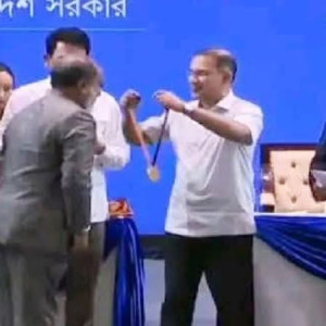 লালমোহনের অধ্যক্ষ ড. শফিকুল ইসলাম পেলেন জাতীয় পর্যায়ে গুণী শিক্ষক সম্মাননা